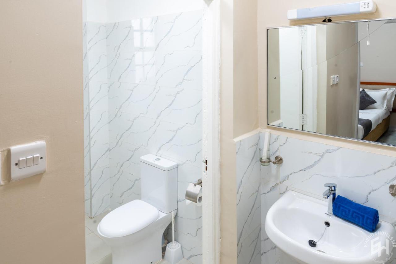 Emboita Hotel Limited Накуру Экстерьер фото